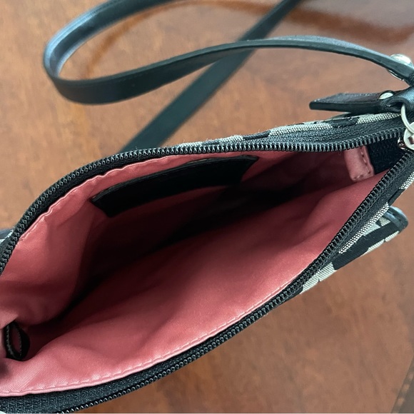 Coach Kitt Messenger Crossbody Bag - Picture 4 of 4